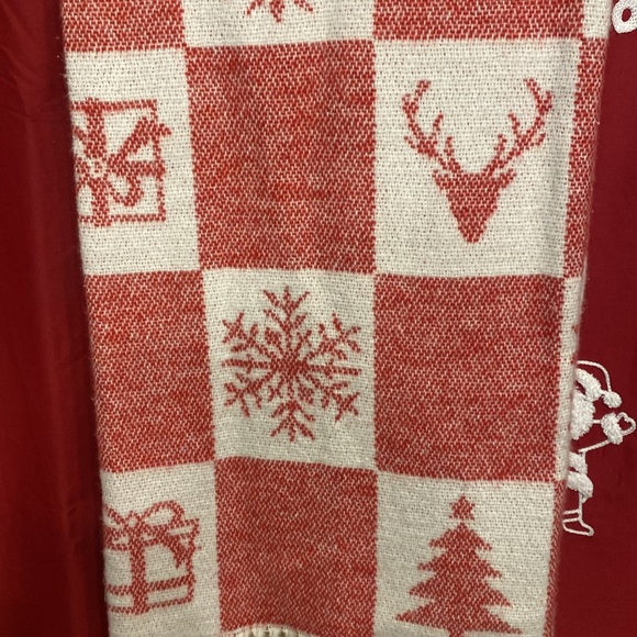 NWT Christmas/Holiday Throw Blanket - Picture 4 of 4